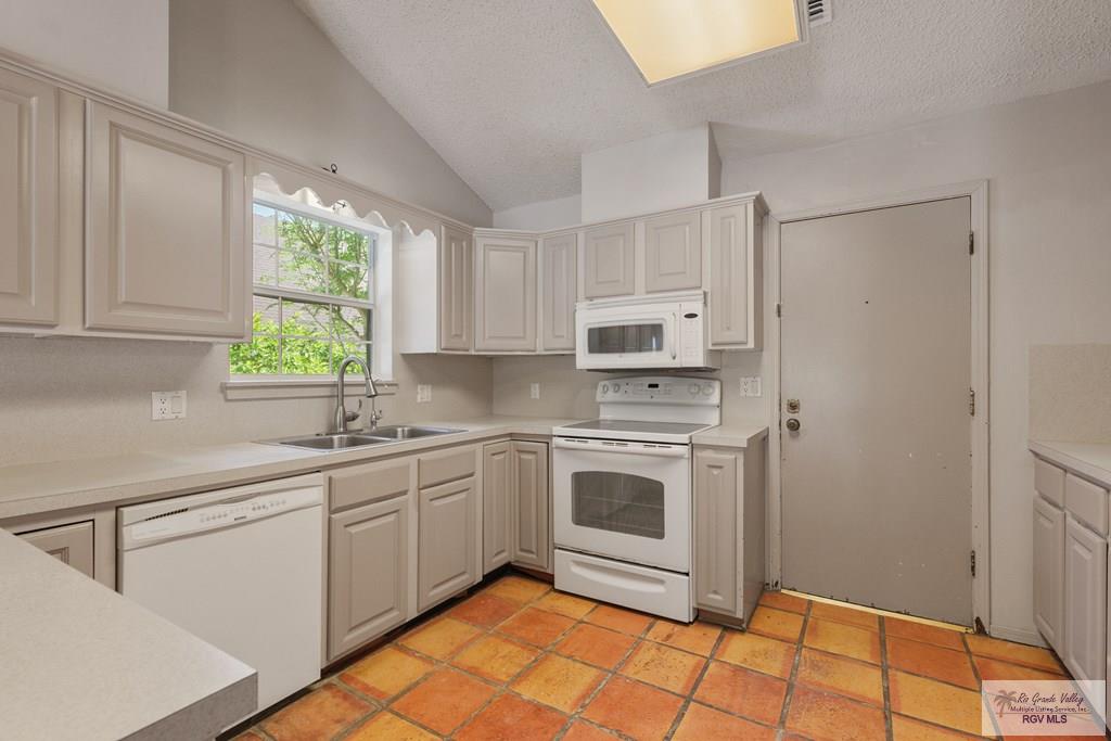 119 Pizarro Ave, RANCHO VIEJO, Texas image 8