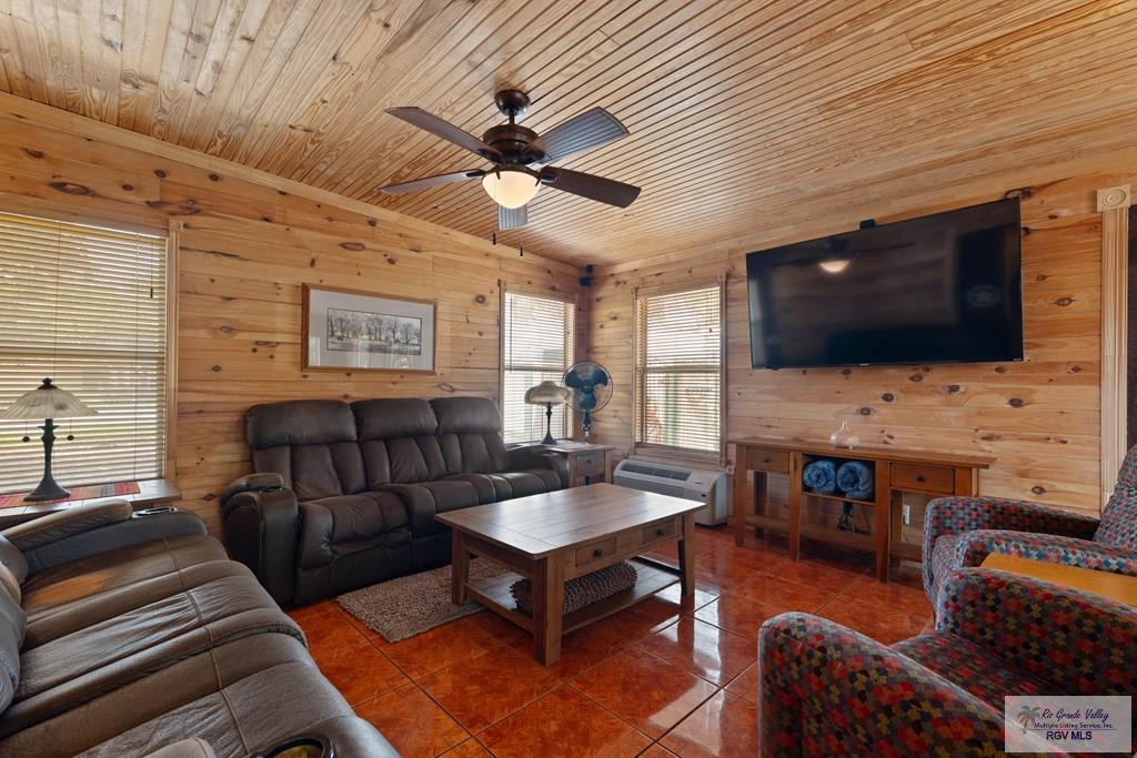 209 N Arroyo Blvd, RIO HONDO, Texas image 4