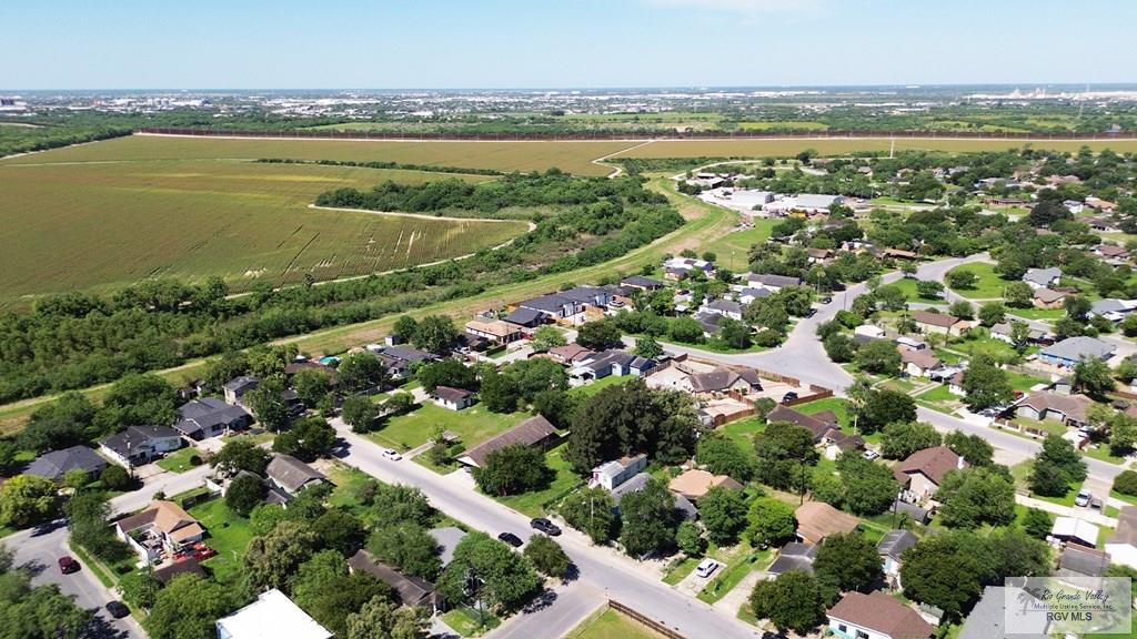 165 Mesquite St, BROWNSVILLE, Texas image 4