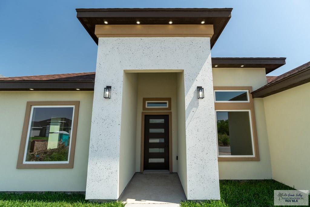 113 Republic Cir, SAN BENITO, Texas image 4