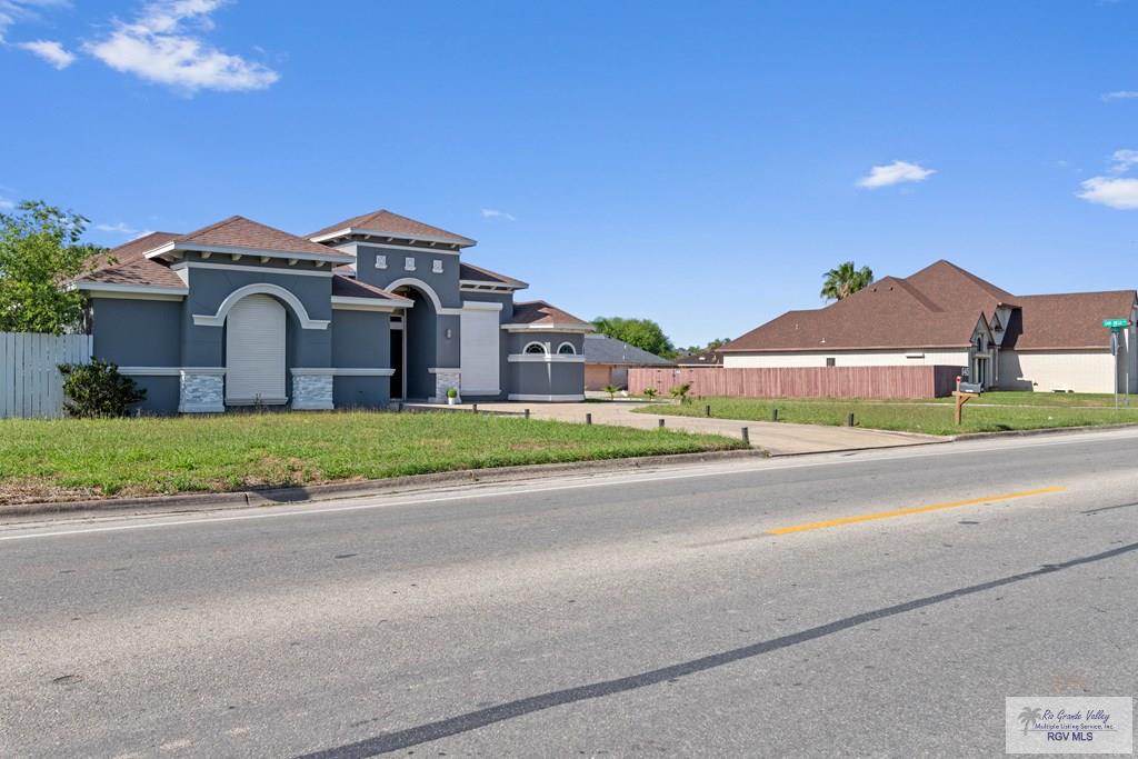 915 E San Marcelo Blvd, BROWNSVILLE, Texas image 3