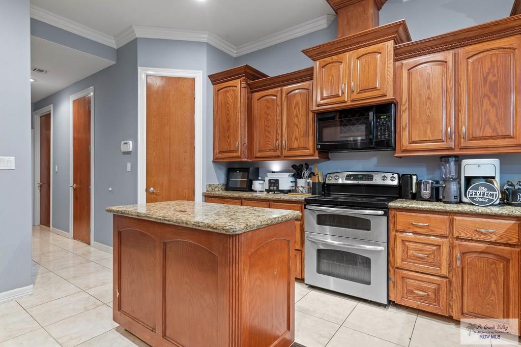 915 E San Marcelo Blvd, BROWNSVILLE, Texas image 14