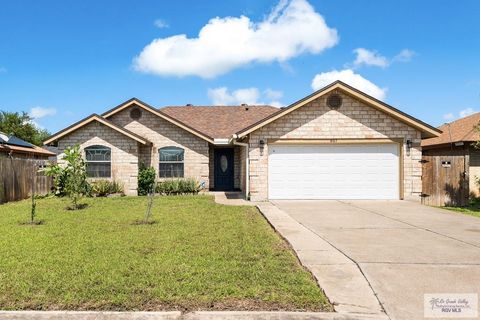 Homes For Sale - 607 Bougainvillea Dr<br/> Cameron County, LOS FRESNOS, TX 78566