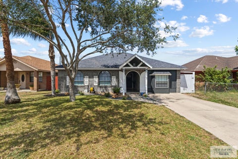 Homes For Sale - 309 E 10th St<br/> LOS FRESNOS, TX 78566