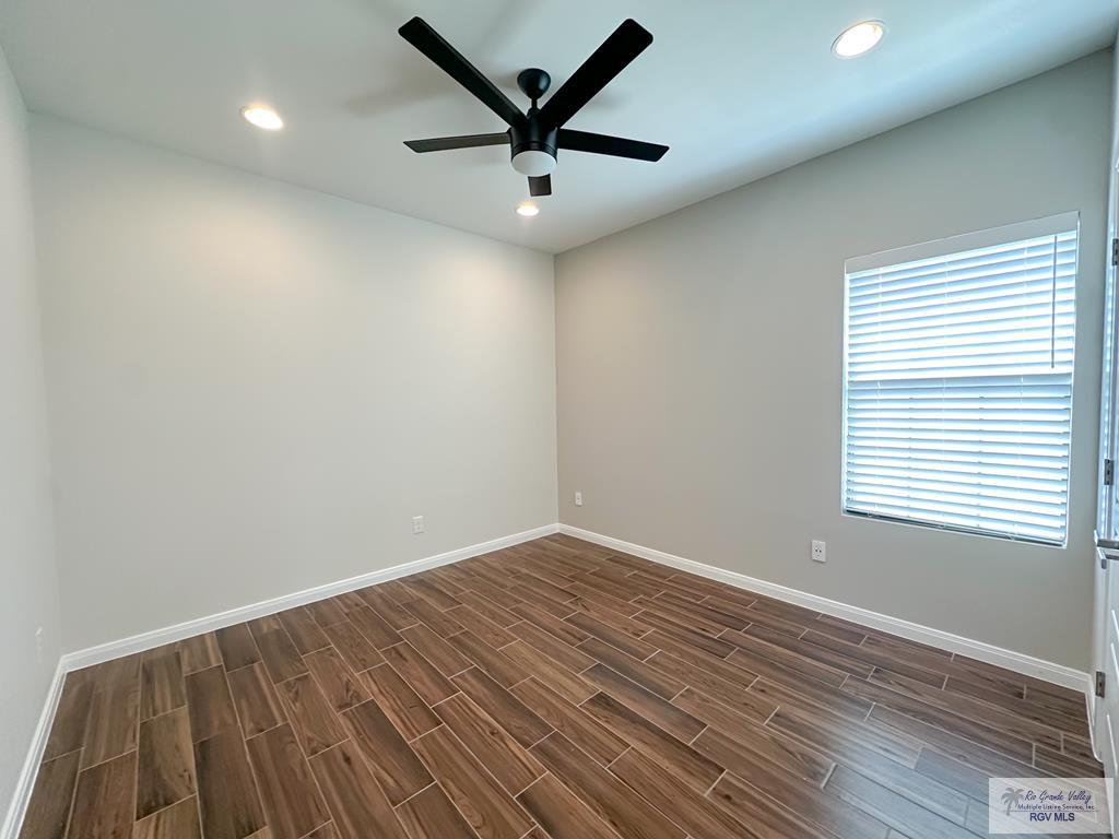 33276 Balandre St, LOS FRESNOS, Texas image 12