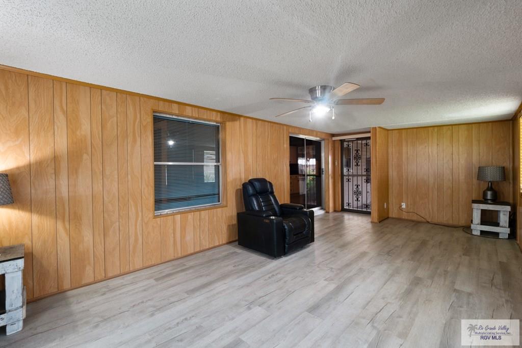 1 Bermuda Ln, BROWNSVILLE, Texas image 20