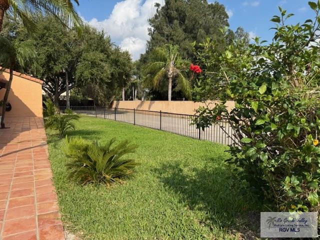 16 Waterfront, BROWNSVILLE, Texas image 38