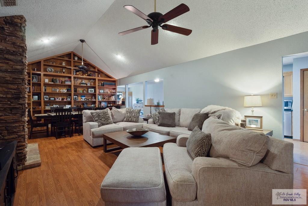 1675 Chipinque Dr, BROWNSVILLE, Texas image 3