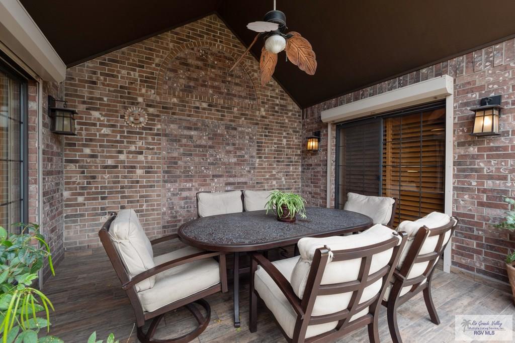1675 Chipinque Dr, BROWNSVILLE, Texas image 26