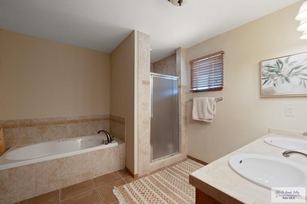 1675 Chipinque Dr, BROWNSVILLE, Texas image 23
