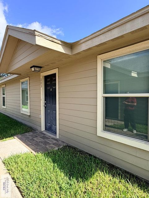 Homes For Rent - 2813 E 21st St<br/> HARLINGEN, TX 78551
