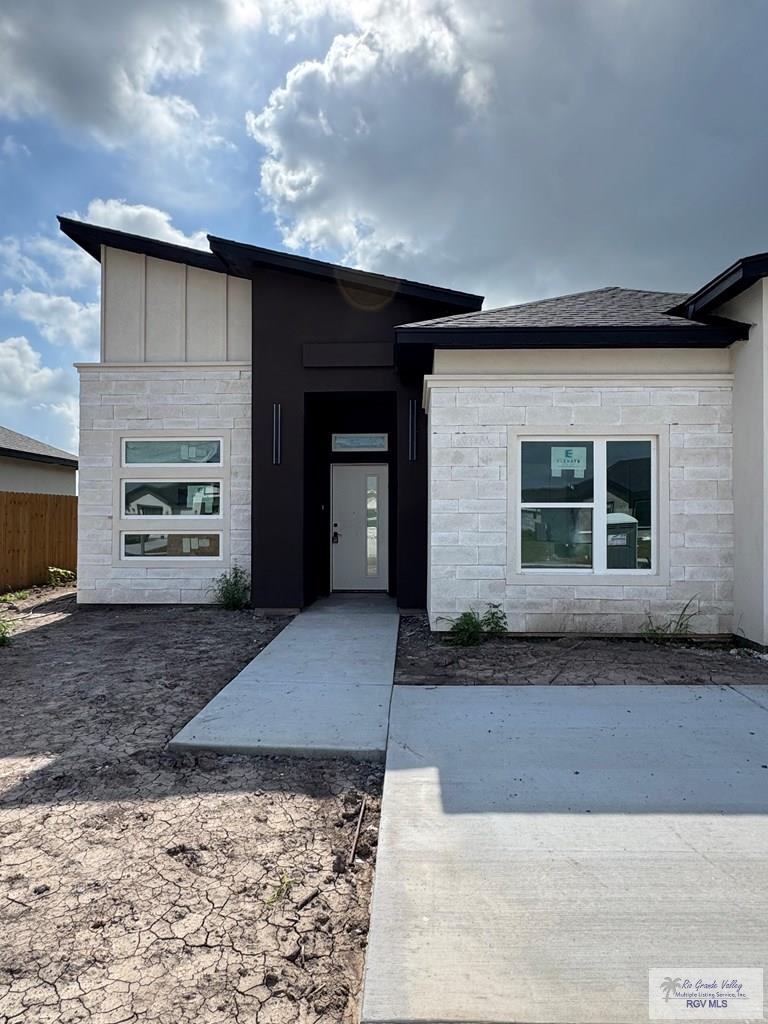 703 Thornton Ln, BROWNSVILLE, Texas image 2
