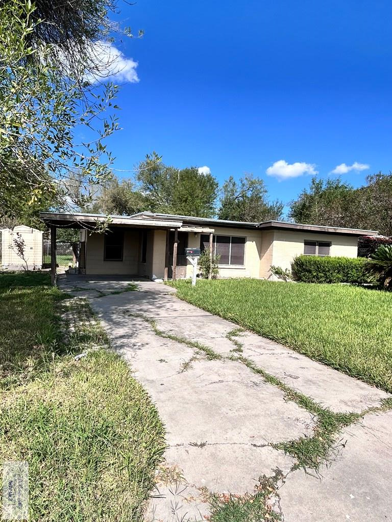 141 E Sunset St, RAYMONDVILLE, Texas image 2