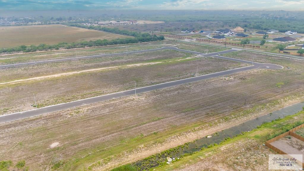 Del Roble Ln, BROWNSVILLE, Texas image 8