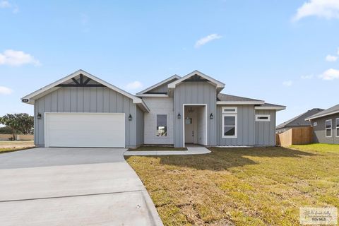 Homes For Sale - 839 Beanka Dr<br/> LA FERIA, TX 78559