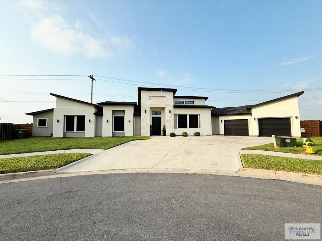 1992 Lulu St, BROWNSVILLE, Texas image 1