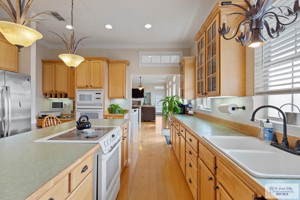 109 W Morningside Dr, SOUTH PADRE ISLAND, Texas image 6