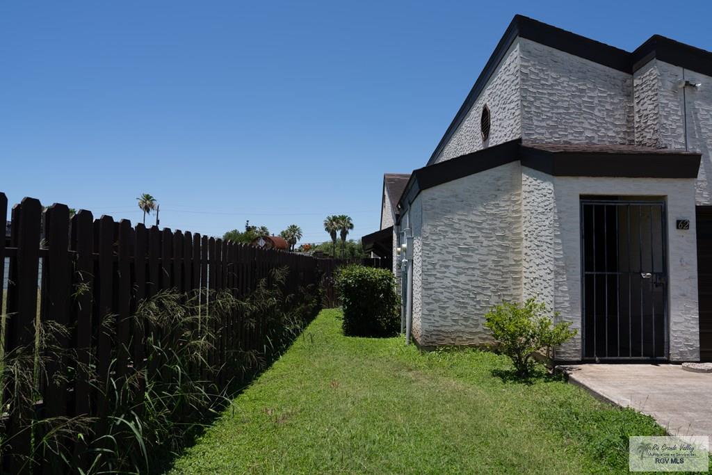 62 Waterfront Dr, BROWNSVILLE, Texas image 3