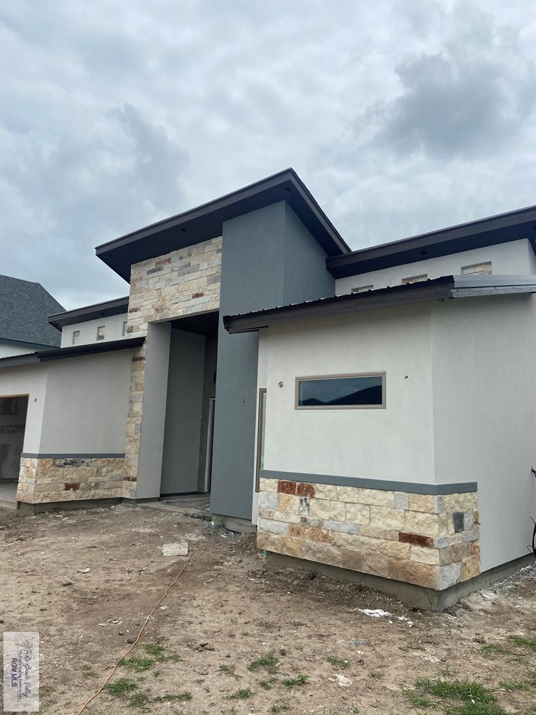 9545 Lake John Ct, LOS FRESNOS, Texas image 1