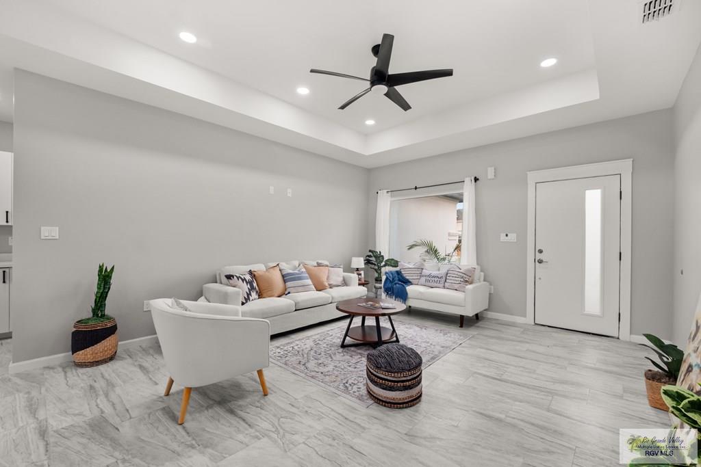 112 Republic Cir, SAN BENITO, Texas image 3