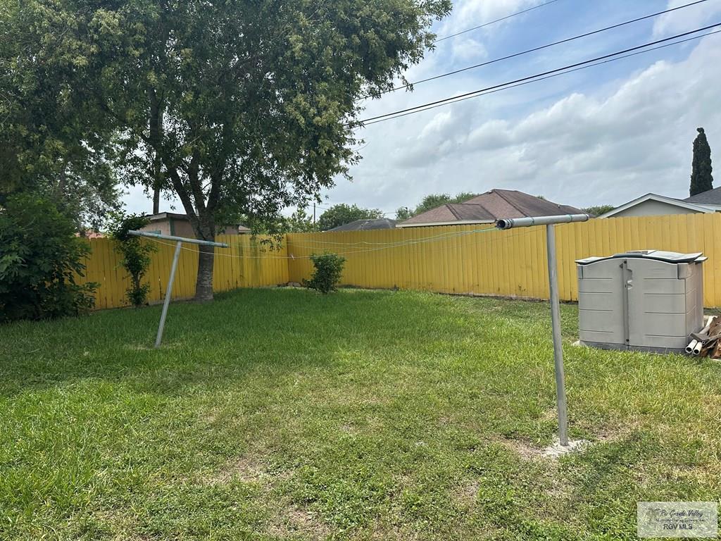 833 Katy Ln, BROWNSVILLE, Texas image 20