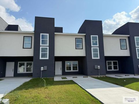 Townhouse For Sale - 5150 Alexa Rd<br/> Cameron County, BROWNSVILLE, TX 78521