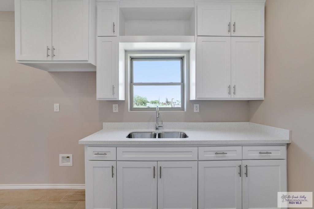 12605 S El Rosal St, LA FERIA, Texas image 7