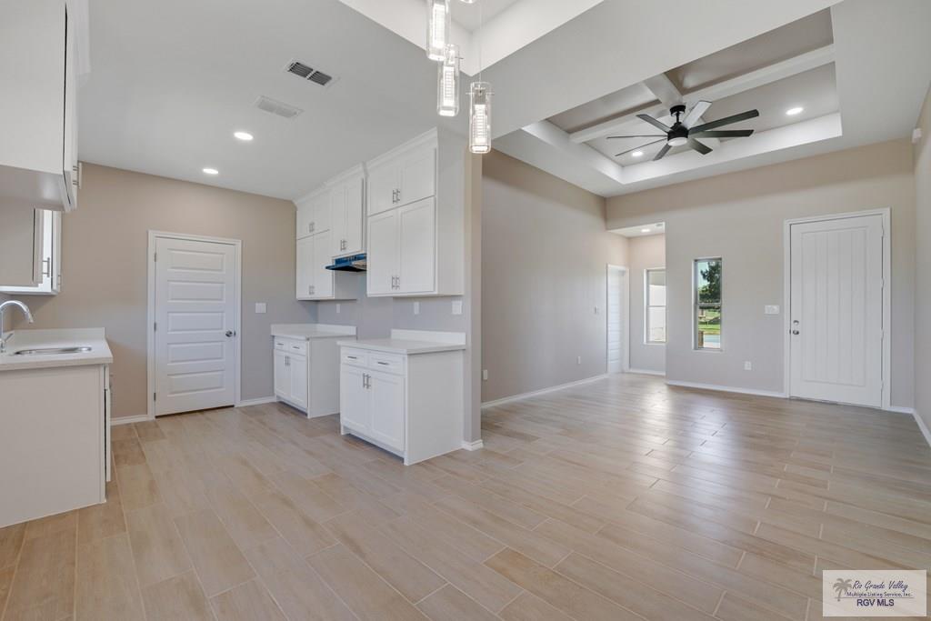 12605 S El Rosal St, LA FERIA, Texas image 4