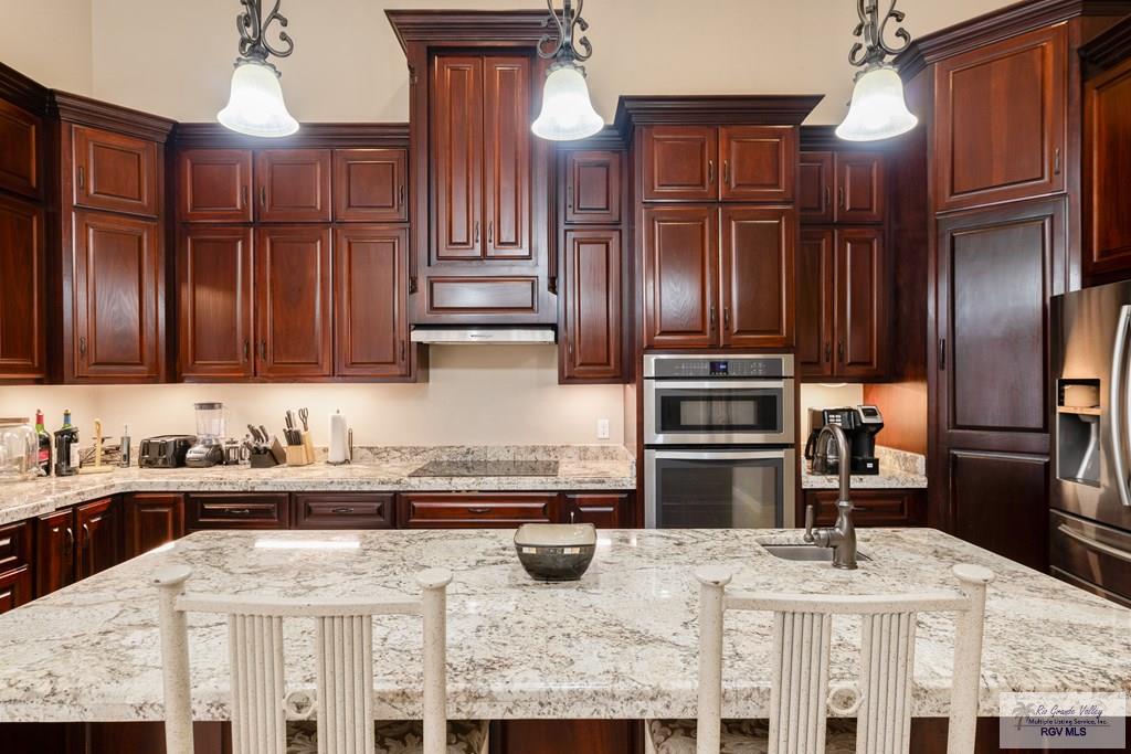 5572 Lovers Ln, BROWNSVILLE, Texas image 5