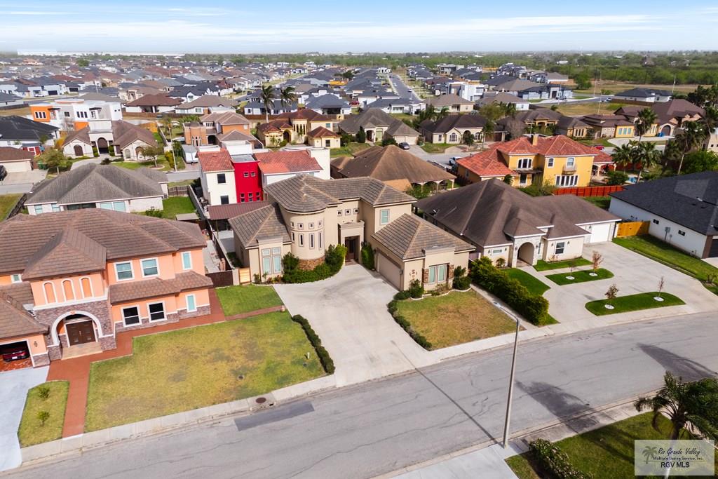 5572 Lovers Ln, BROWNSVILLE, Texas image 2
