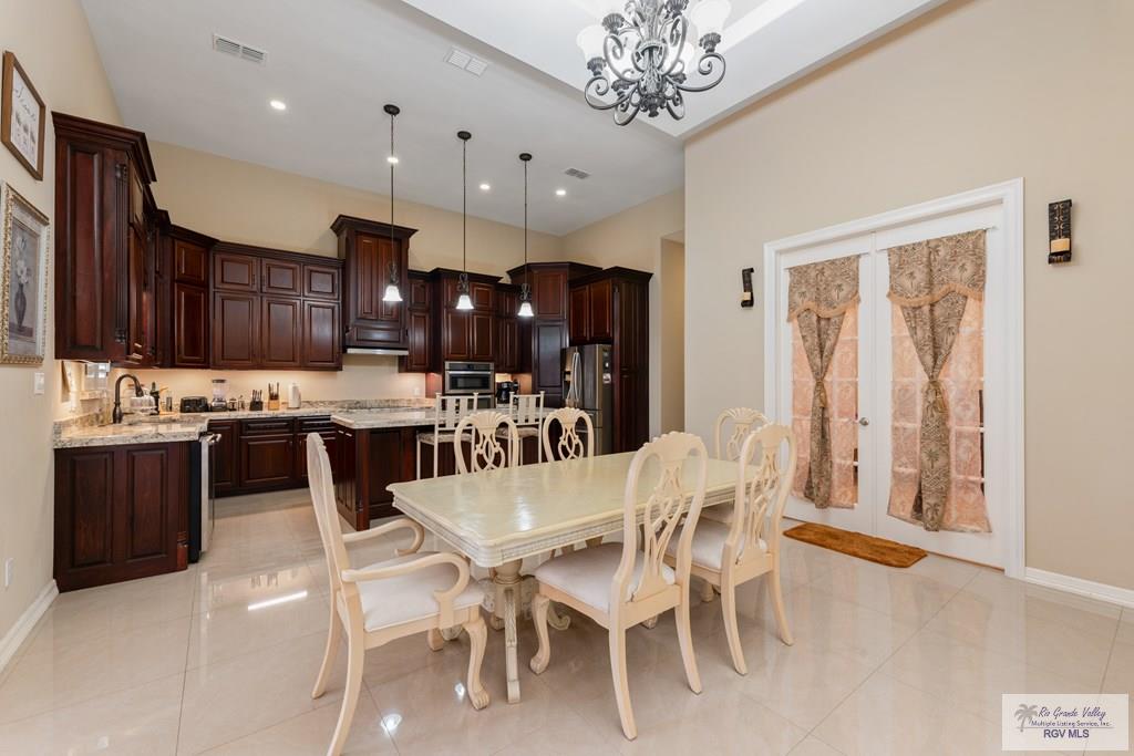 5572 Lovers Ln, BROWNSVILLE, Texas image 8