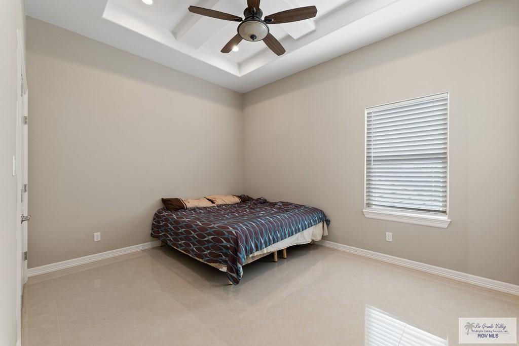 5572 Lovers Ln, BROWNSVILLE, Texas image 22