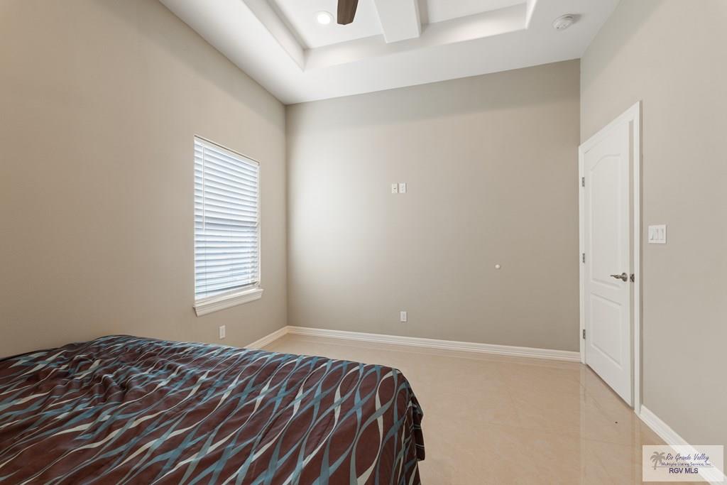5572 Lovers Ln, BROWNSVILLE, Texas image 23