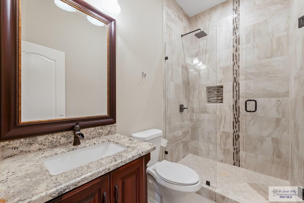 5572 Lovers Ln, BROWNSVILLE, Texas image 19
