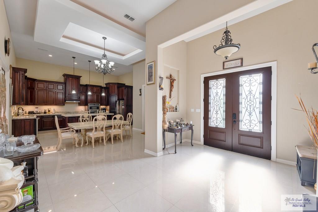 5572 Lovers Ln, BROWNSVILLE, Texas image 3