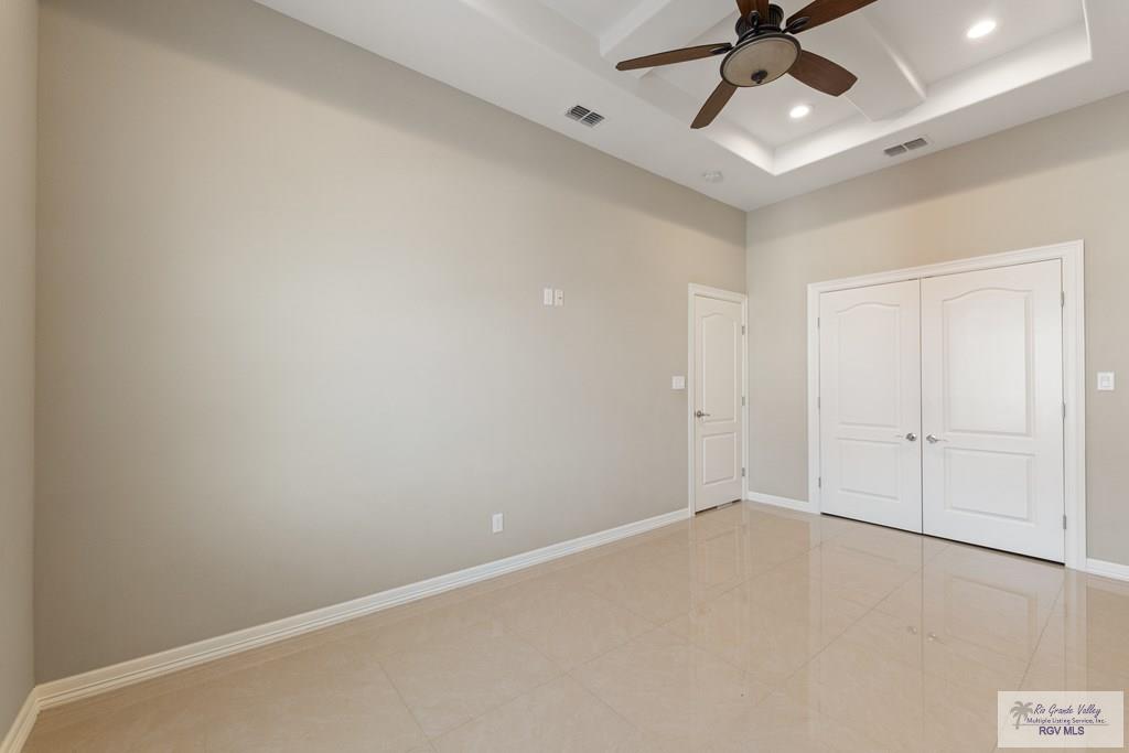 5572 Lovers Ln, BROWNSVILLE, Texas image 18