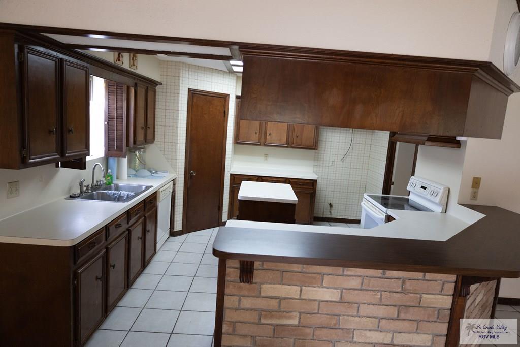 4565 Lakeway Dr, BROWNSVILLE, Texas image 20