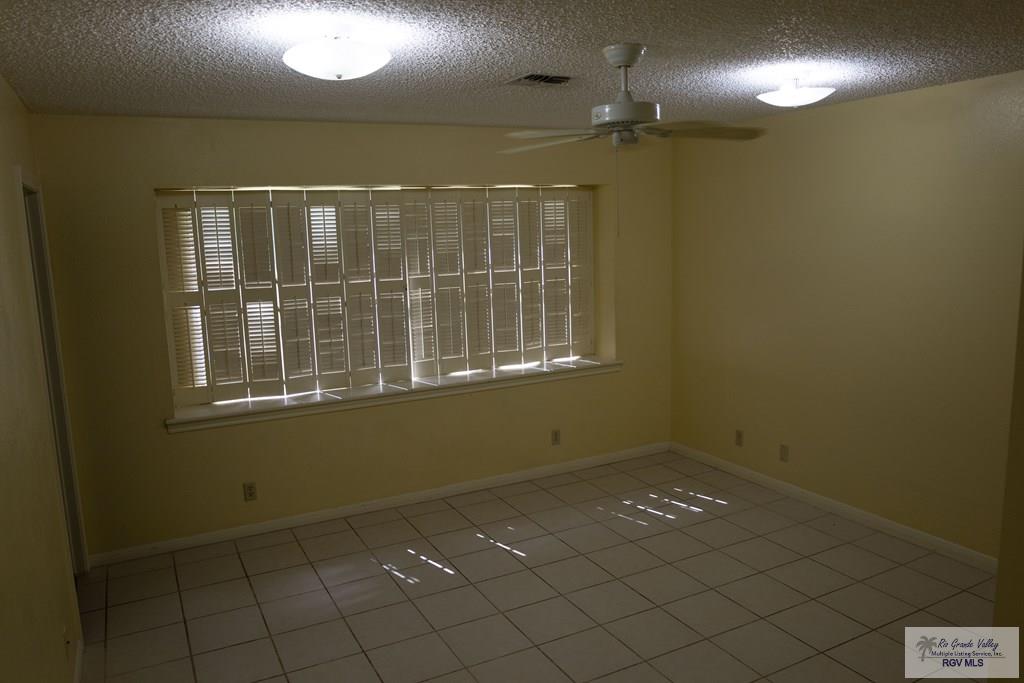 4565 Lakeway Dr, BROWNSVILLE, Texas image 31