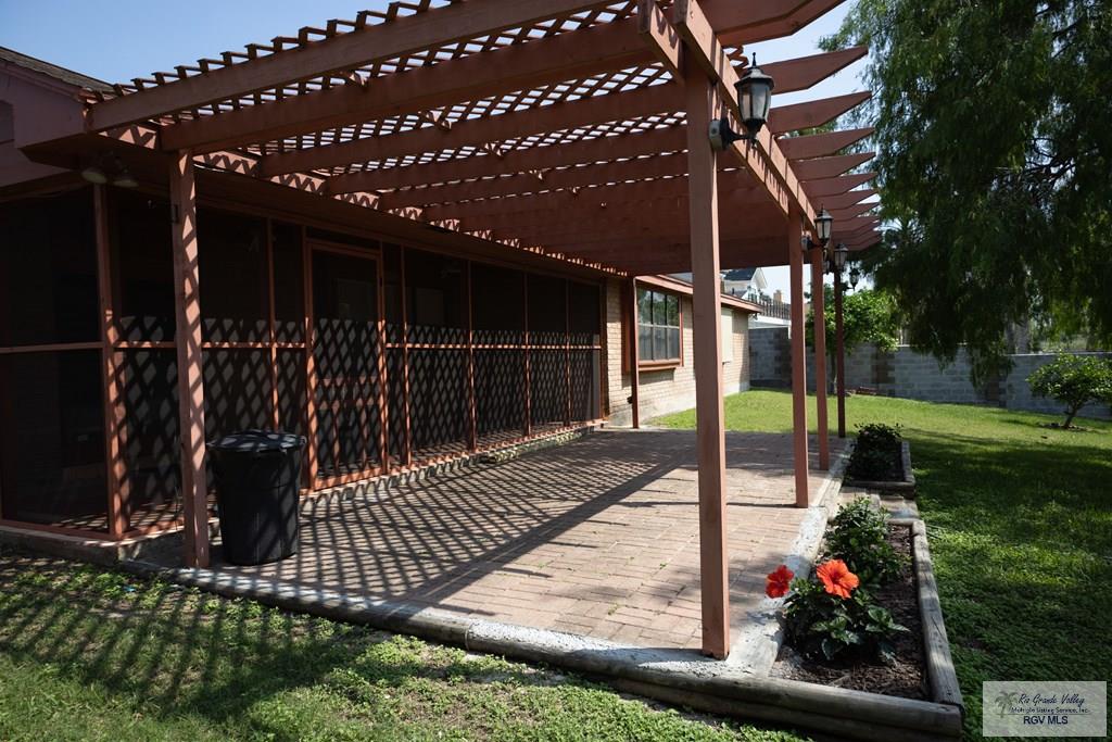 4565 Lakeway Dr, BROWNSVILLE, Texas image 6