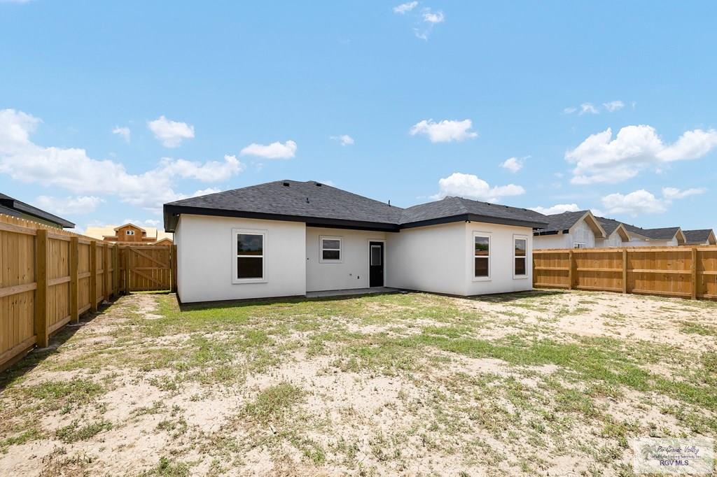 308 N Leon Ave, ELSA, Texas image 11