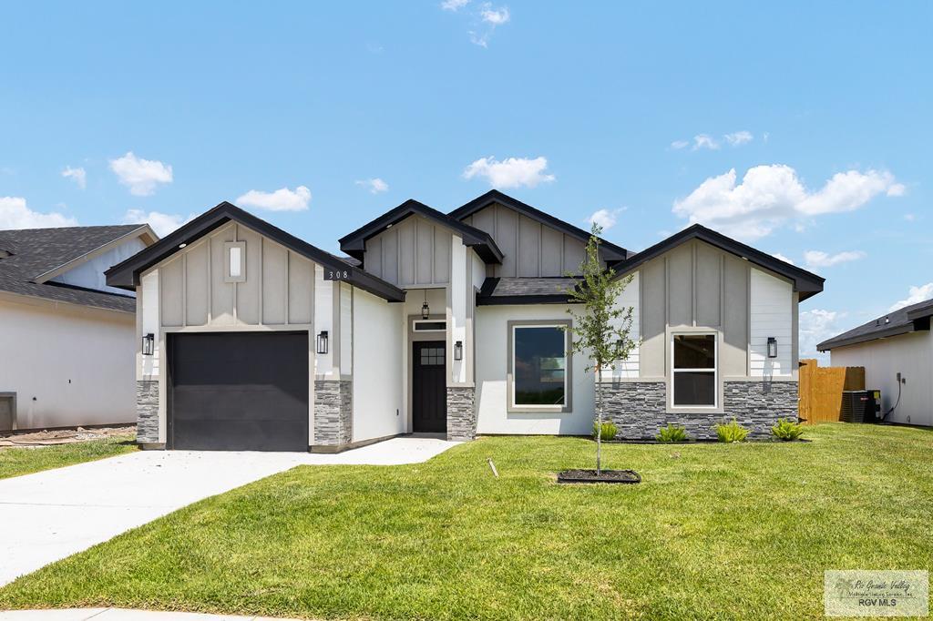 308 N Leon Ave, ELSA, Texas image 1