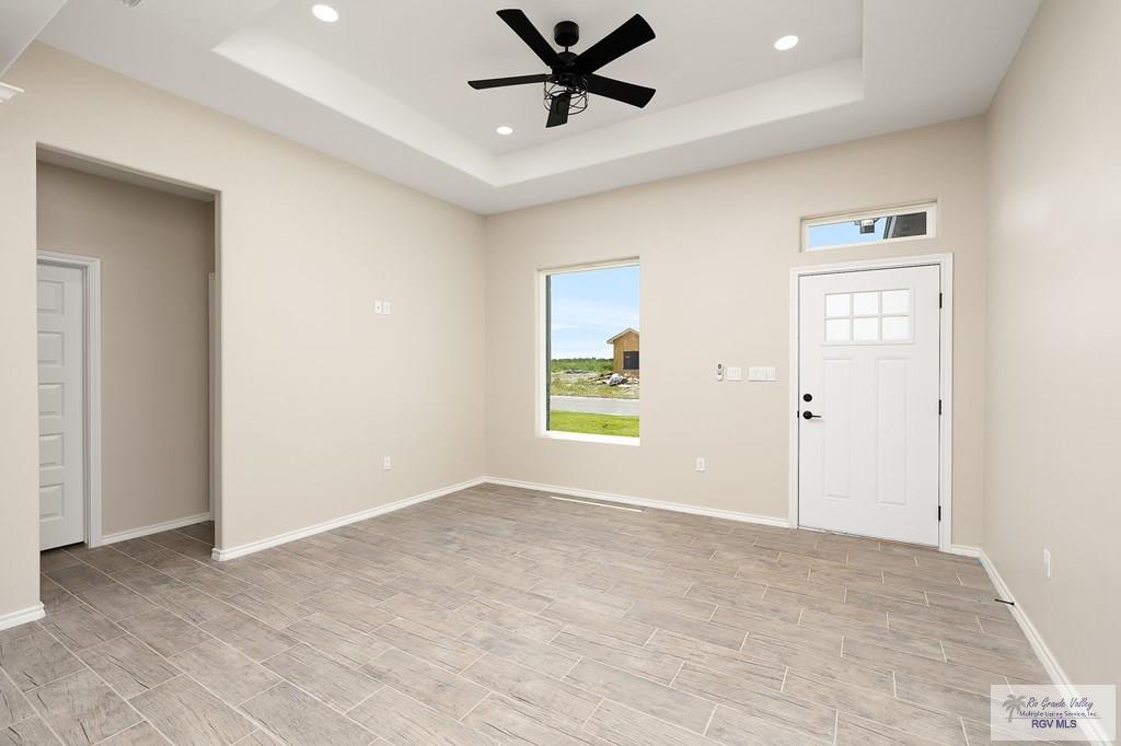 308 N Leon Ave, ELSA, Texas image 2