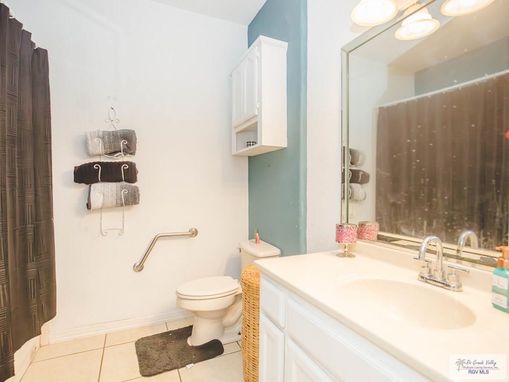 1708 Deep Spring St, BROWNSVILLE, Texas image 24