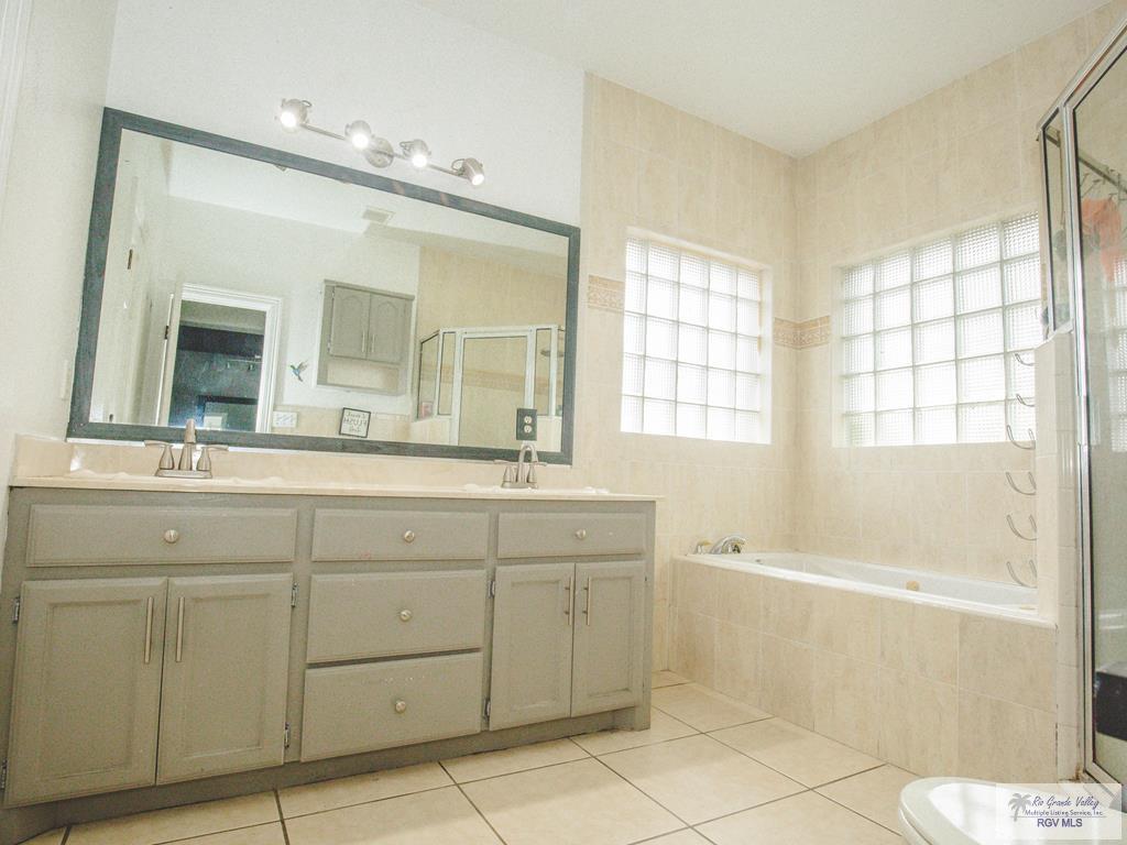 1708 Deep Spring St, BROWNSVILLE, Texas image 17