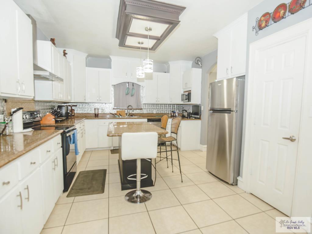 1708 Deep Spring St, BROWNSVILLE, Texas image 9