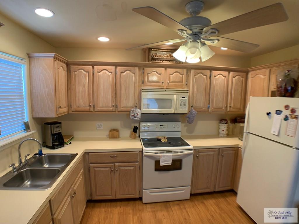 14022 Whitewing Lane, LYFORD, Texas image 4