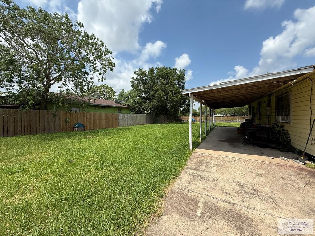 165 Johns Ave, BROWNSVILLE, Texas image 4