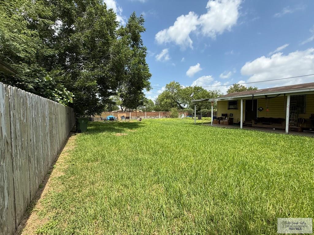 165 Johns Ave, BROWNSVILLE, Texas image 11