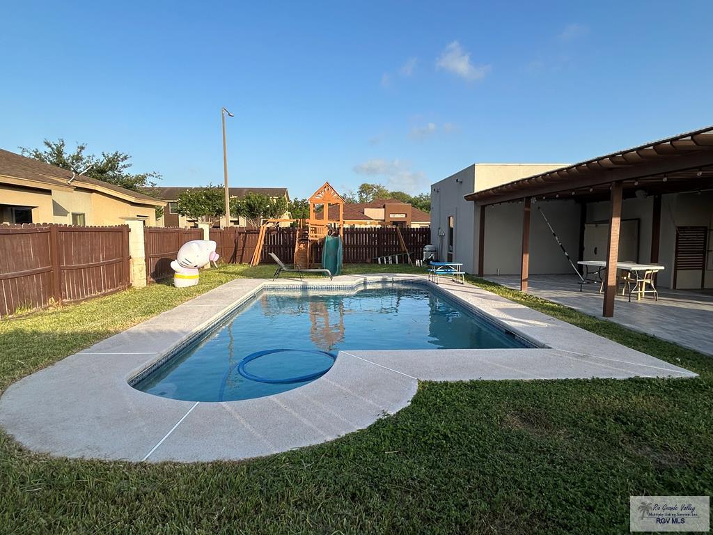 6200 Rio Sena St, BROWNSVILLE, Texas image 9