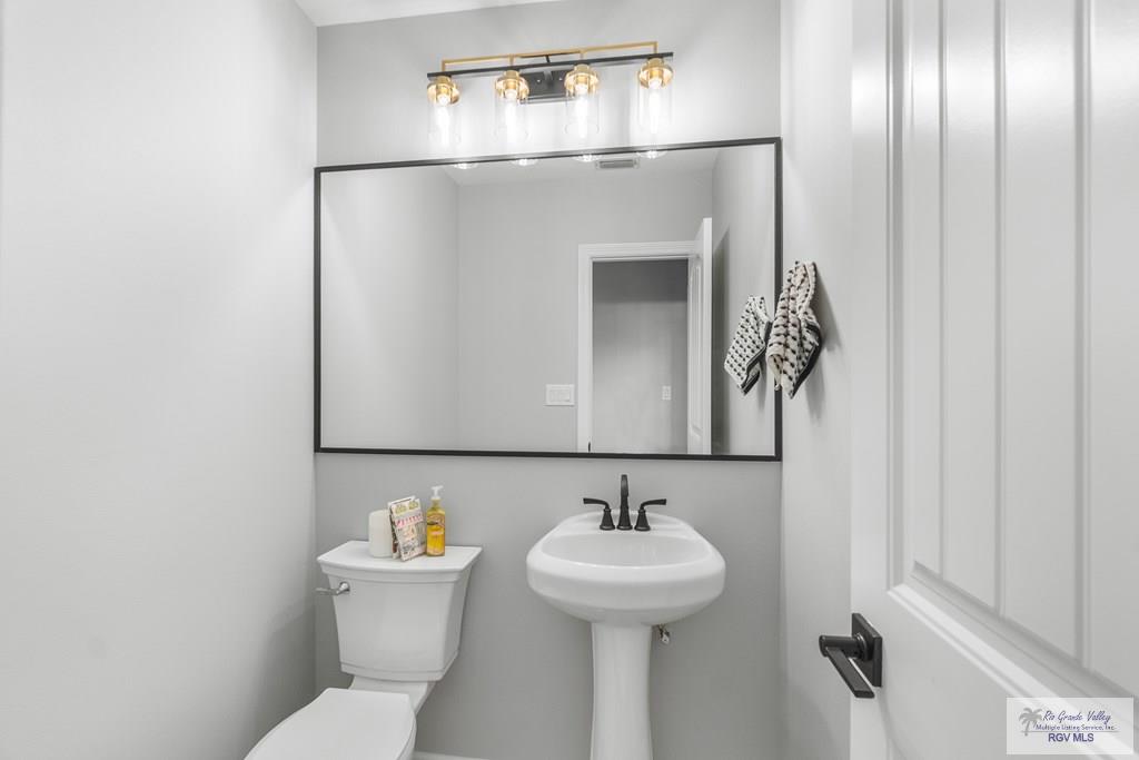 5012 Indian Shore Dr, BROWNSVILLE, Texas image 31